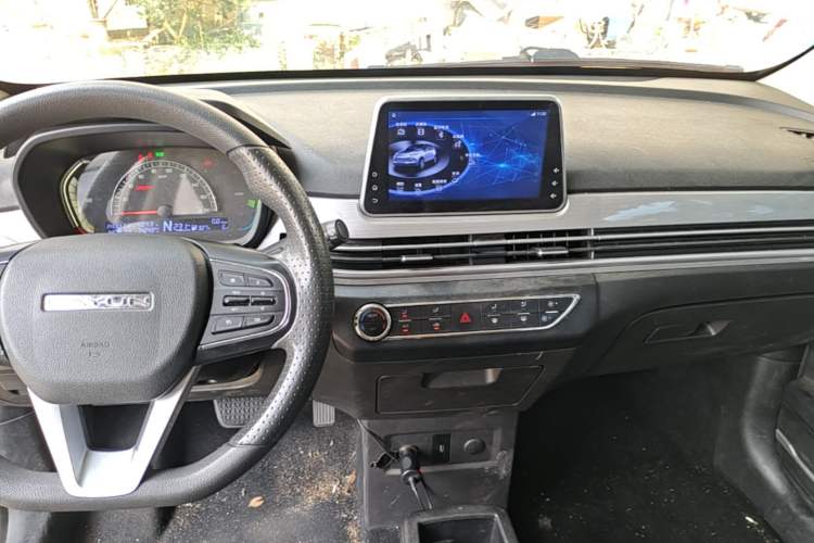 Used Dayun Yuehu 2022 30.66 kWh Two-Wheel Drive Standard Version Audio And AC Panel