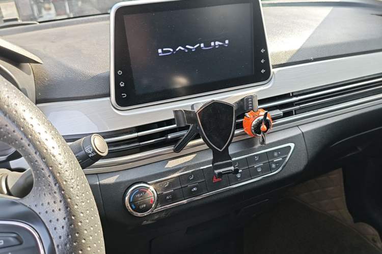 Used Dayun Yuehu 2022 330 VIP Edition Audio And AC Panel