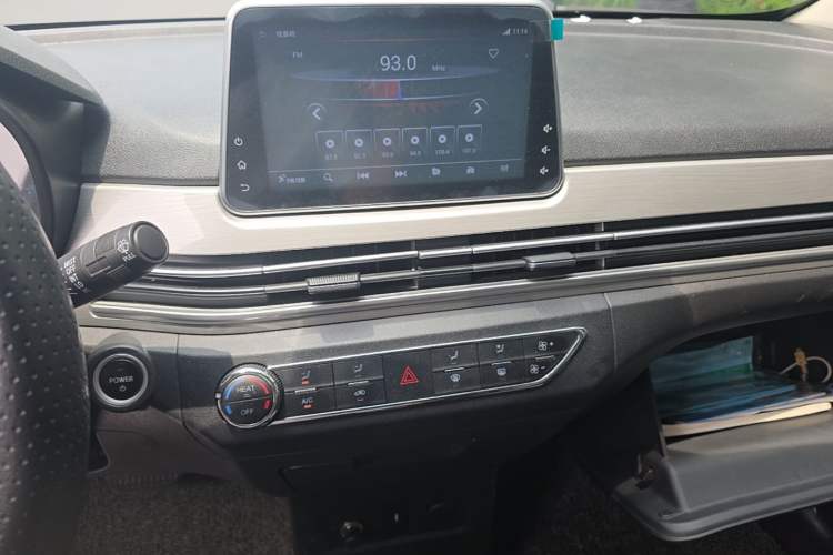 Used Dayun Yuehu 2022 30.66 kWh Two-Wheel Drive Standard Version Audio And AC Panel