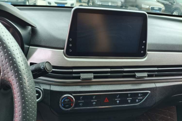 Used Dayun Yuehu 2022 30.66 kWh Two-Wheel Drive Standard Version Audio And AC Panel