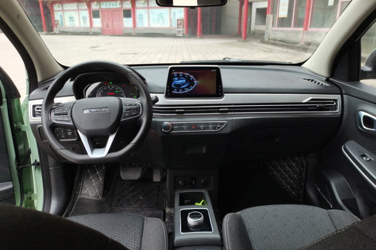 Used Dayun Yuehu 2022 330 Standard Edition Center Console
