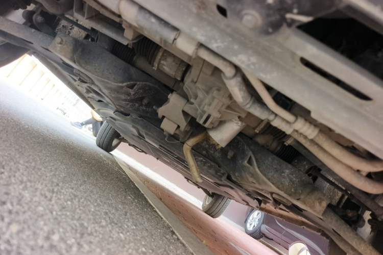 Used Dayun Yuehu 2022 330 Standard Edition Chassis Front