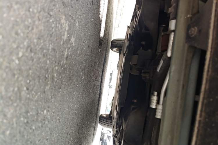 Used Dayun Yuehu 2022 330 Standard Edition Chassis Front