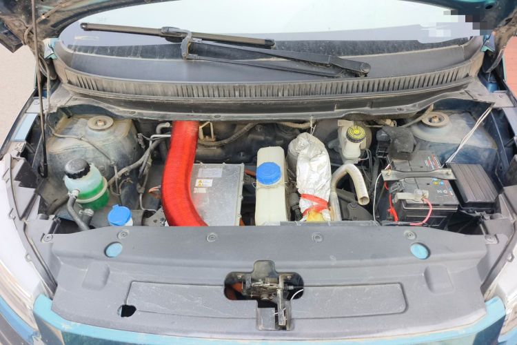 Used Dayun Yuehu 2022 330 Standard Edition Engine Bay