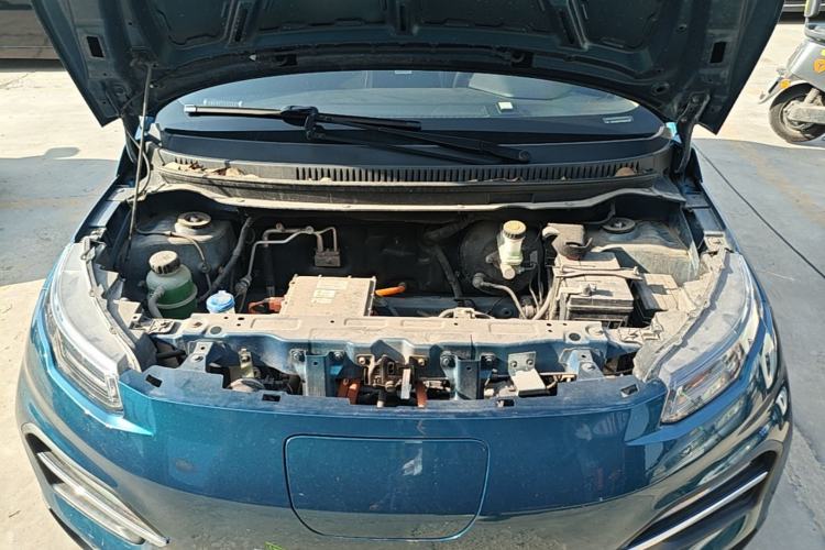 Used Dayun Yuehu 2022 330 VIP Edition Engine Bay