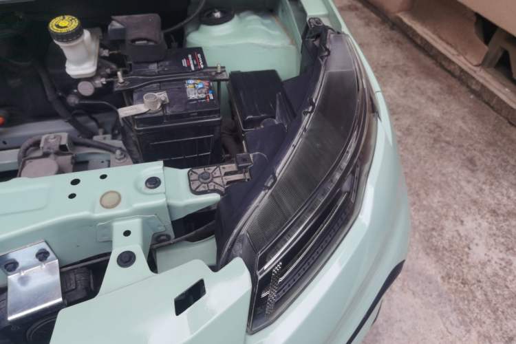 Used Dayun Yuehu 2022 300 Standard Edition Engine Bay Left