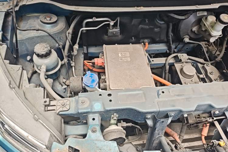 Used Dayun Yuehu 2022 330 Standard Edition Engine Bay Right