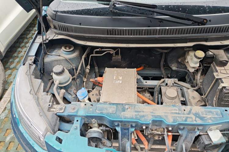 Used Dayun Yuehu 2022 300 Standard Edition Engine Bay Right