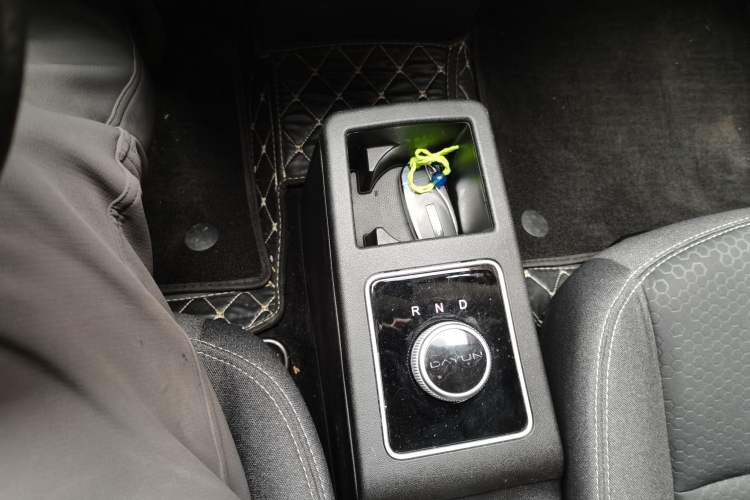 Used Dayun Yuehu 2022 330 Standard Edition Gear Lever