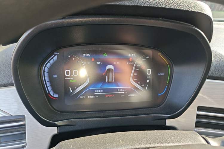 Used Dayun Yuehu 2022 330 VIP Edition Instrument Cluster