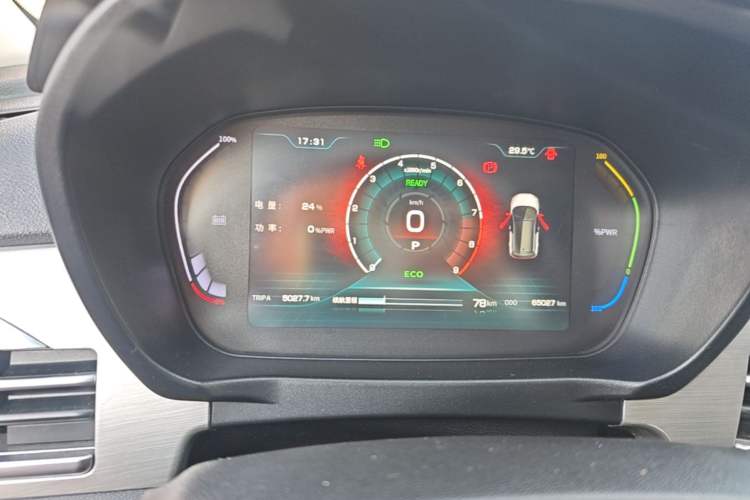 Used Dayun Yuehu 2022 Revised Version 30.66 kWh Two-Wheel Drive Luxury Edition Instrument Cluster