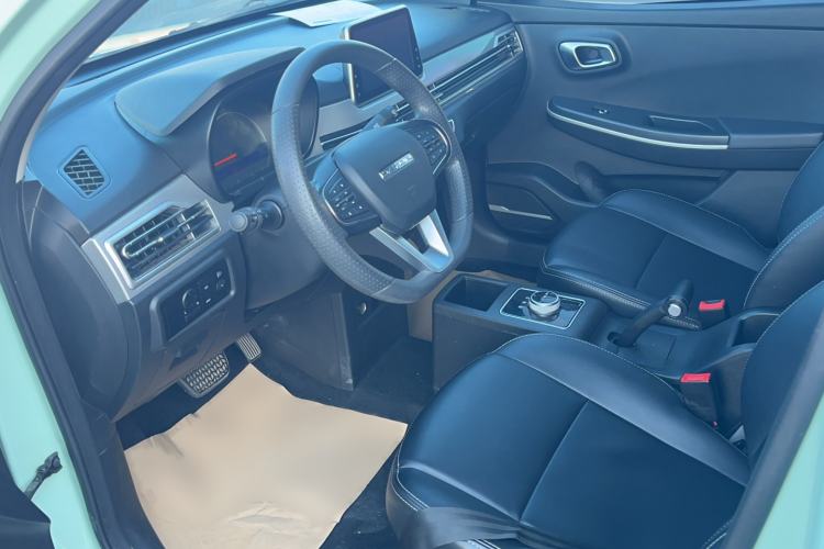 Used Dayun Yuehu 2022 30.66 kWh Two-Wheel Drive Standard Version Interior 1