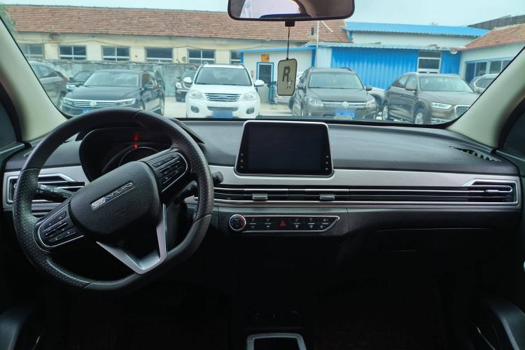 Used Dayun Yuehu 2022 30.66 kWh Two-Wheel Drive Standard Version Interior 1