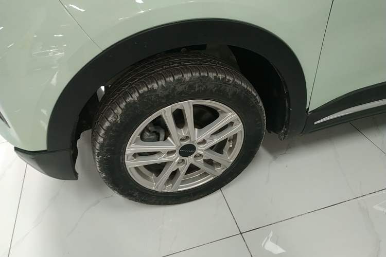 Used Dayun Yuehu 2022 30.66 kWh Two-Wheel Drive Standard Version Left Front Wheel Hub