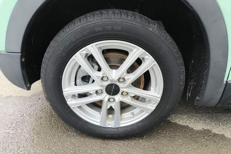 Used Dayun Yuehu 2022 30.66 kWh Two-Wheel Drive Standard Version Left Front Wheel Hub