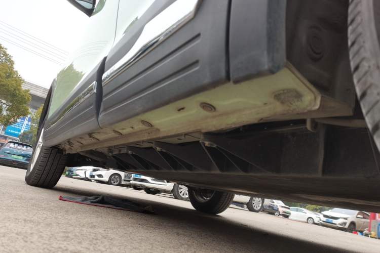 Used Dayun Yuehu 2022 330 Standard Edition Left Side Sill