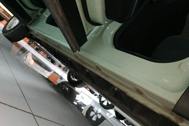 Used Dayun Yuehu 2022 30.66 kWh Two-Wheel Drive Standard Version Left Side Sill