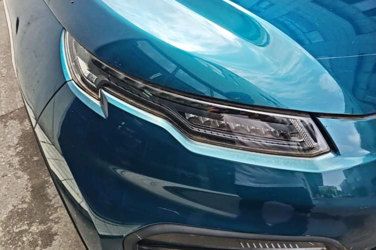 Used Dayun Yuehu 2022 330 Standard Edition Right Front Headlight