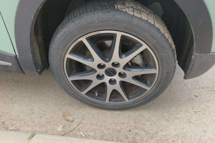Used Dayun Yuehu 2022 30.66 kWh Two-Wheel Drive VIP Edition Right Front Wheel Hub