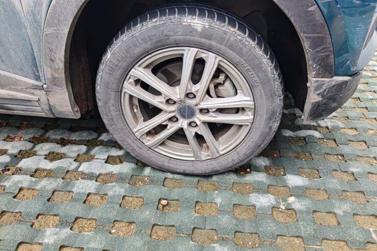 Used Dayun Yuehu 2022 300 Standard Edition Right Front Wheel Hub