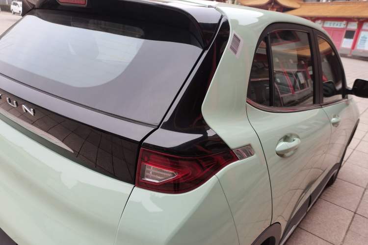 Used Dayun Yuehu 2022 330 Standard Edition Right Rear Taillight