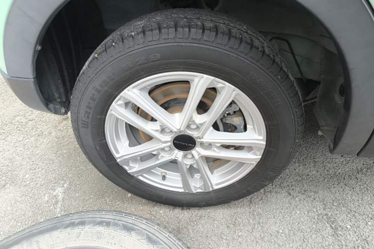 Used Dayun Yuehu 2022 30.66 kWh Two-Wheel Drive Standard Version Right Rear Wheel Hub