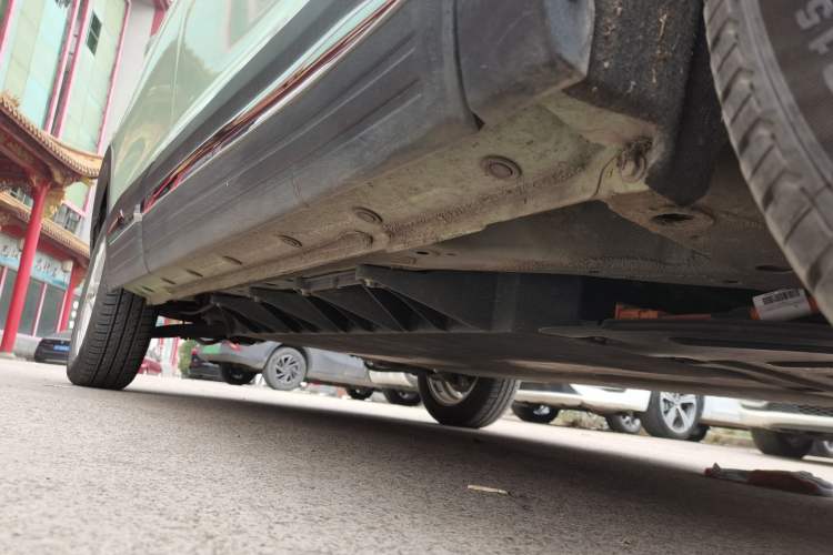 Used Dayun Yuehu 2022 330 Standard Edition Right Side Sill