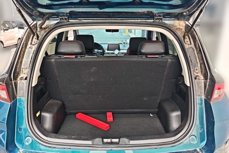 Used Dayun Yuehu 2022 330 Standard Edition Trunk