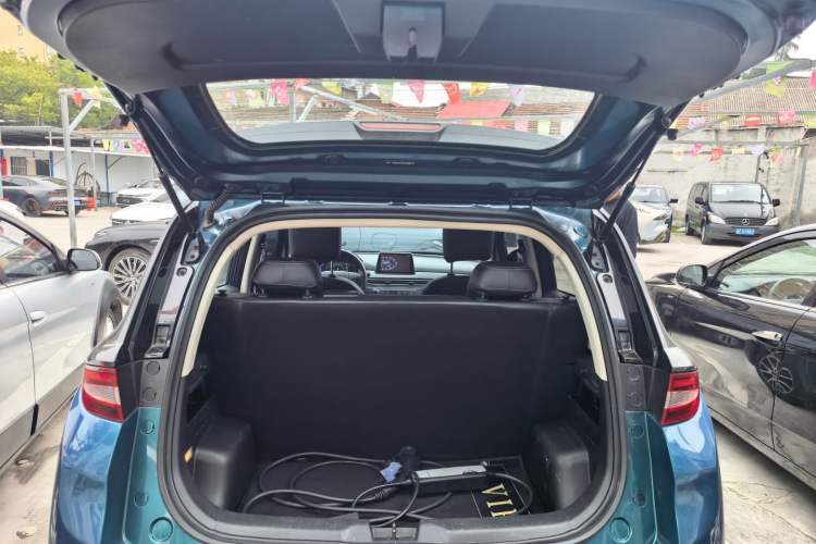 Used Dayun Yuehu 2022 30.66 kWh Two-Wheel Drive VIP Edition Trunk