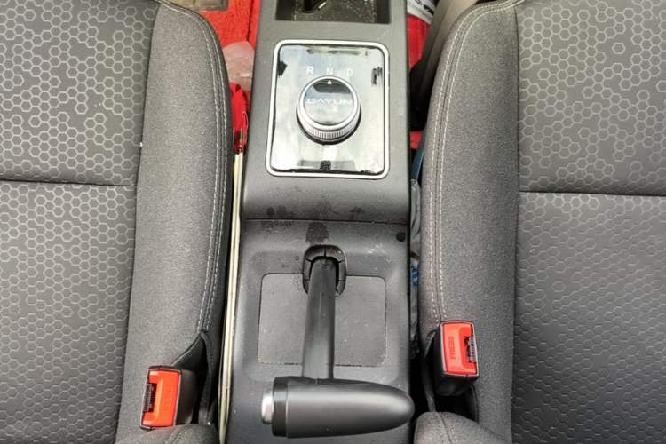 Used Dayun Yuehu 2022 300 Standard Edition Gear Lever