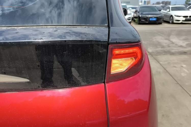 Used Dayun Yuehu 2022 300 Standard Edition Right Rear Taillight