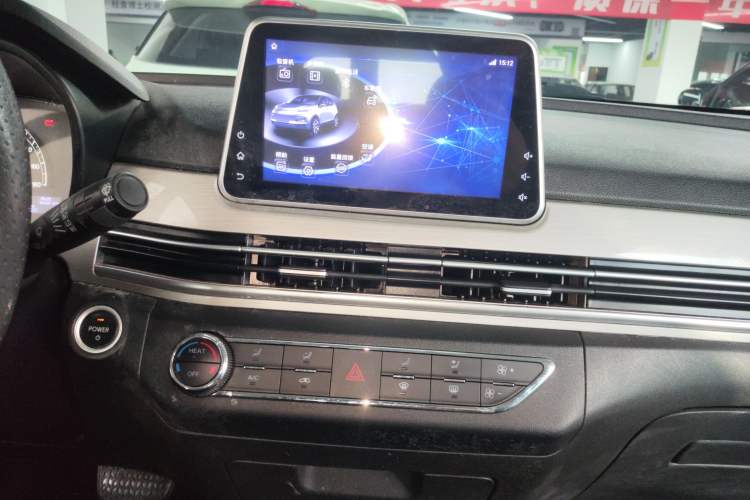 Used Dayun Yuehu 2022 30.66 kWh Two-Wheel Drive Standard Version Audio And AC Panel