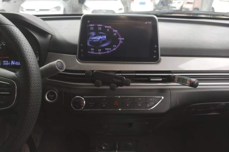 Used Dayun Yuehu 2022 300 Standard Edition Audio And AC Panel