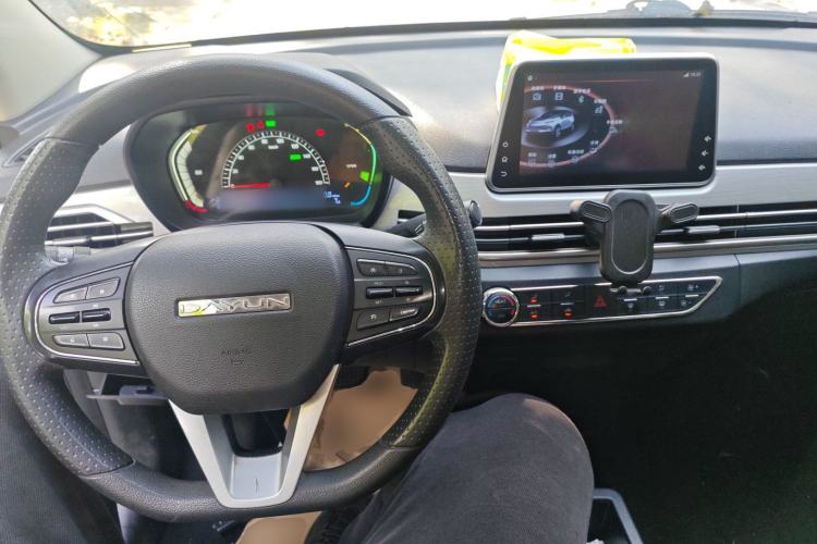 Used Dayun Yuehu 2022 300 Standard Edition Center Console