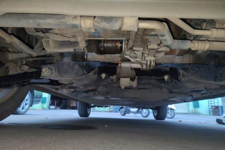 Used Dayun Yuehu 2022 330 Standard Edition Chassis Front