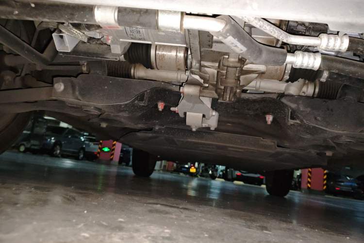 Used Dayun Yuehu 2022 30.66 kWh Two-Wheel Drive Standard Version Chassis Front