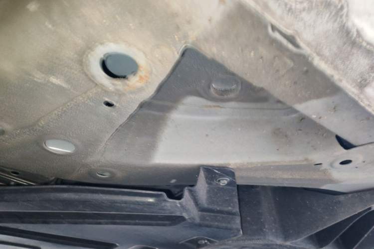 Used Dayun Yuehu 2022 330 Standard Edition Chassis Front Left