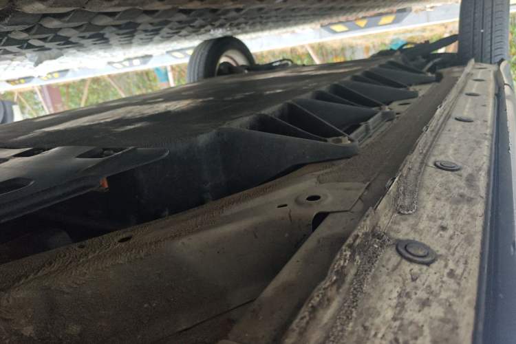 Used Dayun Yuehu 2022 30.66 kWh Two-Wheel Drive Standard Version Chassis Front Right