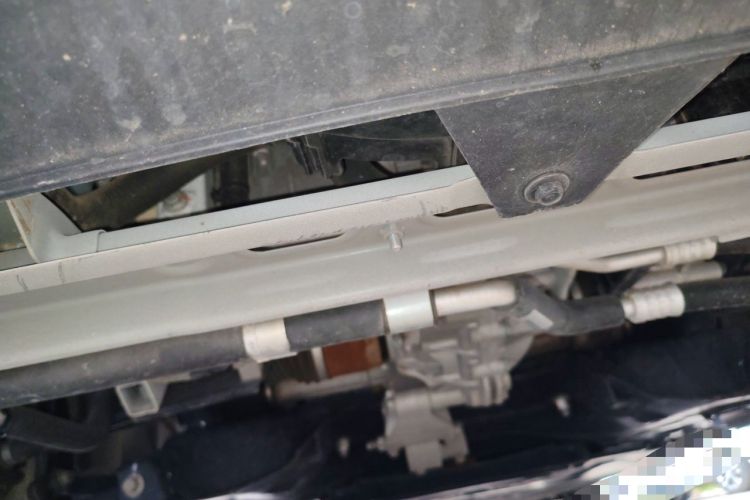 Used Dayun Yuehu 2022 330 Standard Edition Chassis Front