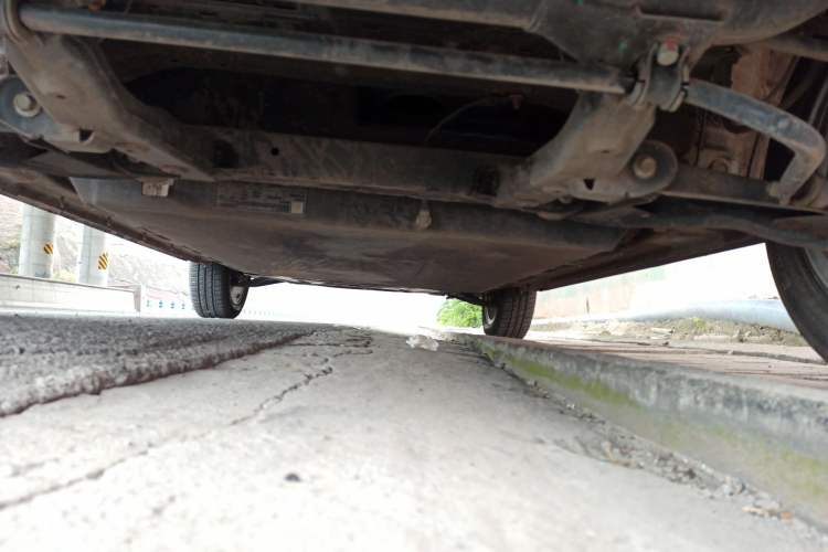 Used Dayun Yuehu 2022 30.66 kWh Two-Wheel Drive Standard Version Chassis Rear