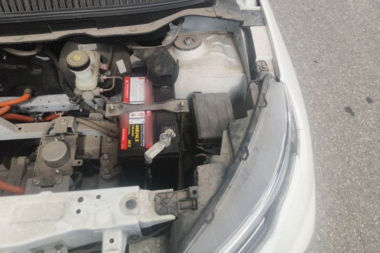 Used Dayun Yuehu 2022 300 Standard Edition Engine Bay Left