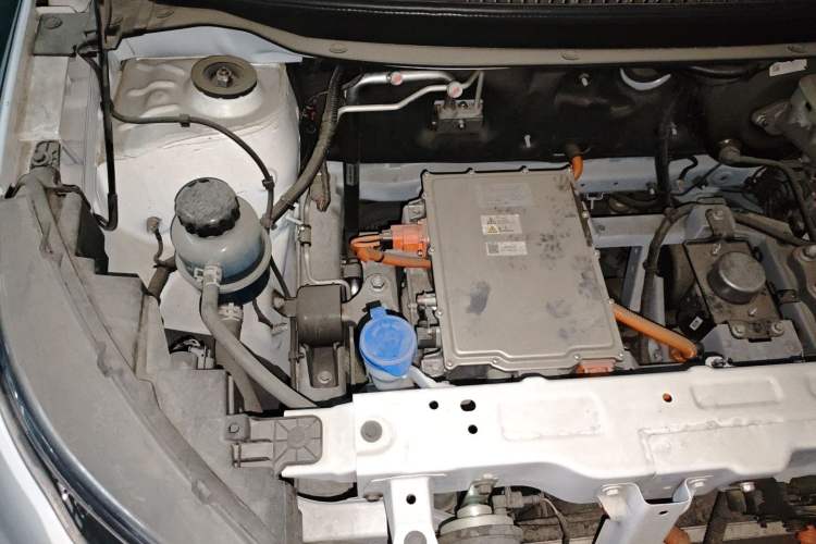 Used Dayun Yuehu 2022 30.66 kWh Two-Wheel Drive Standard Version Engine Bay Right