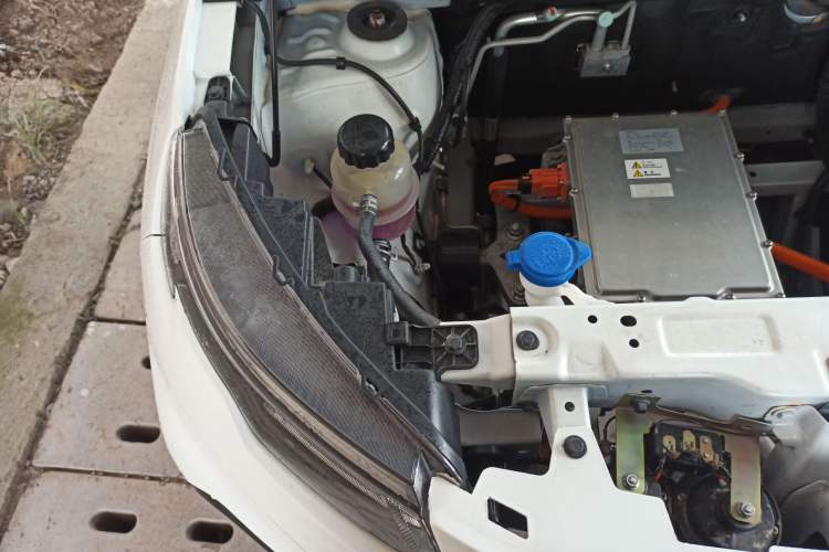 Used Dayun Yuehu 2022 30.66 kWh Two-Wheel Drive Standard Version Engine Bay Right