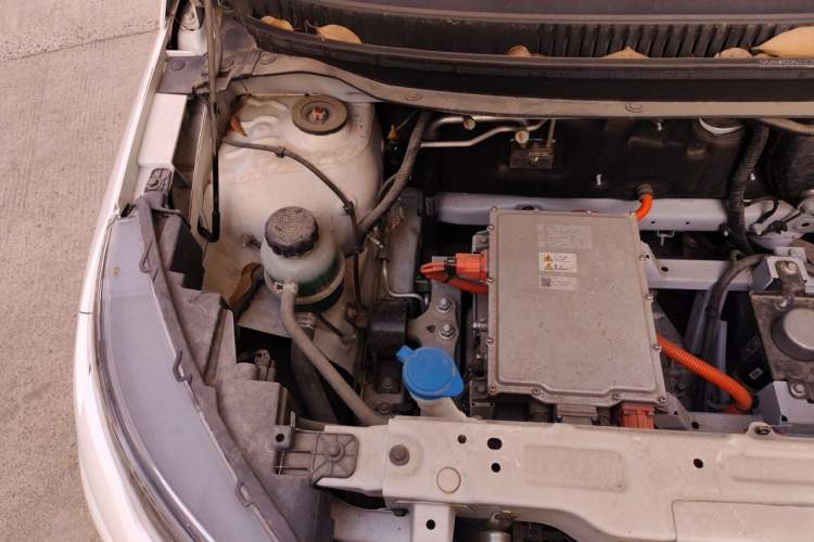 Used Dayun Yuehu 2022 330 Standard Edition Engine Bay Right