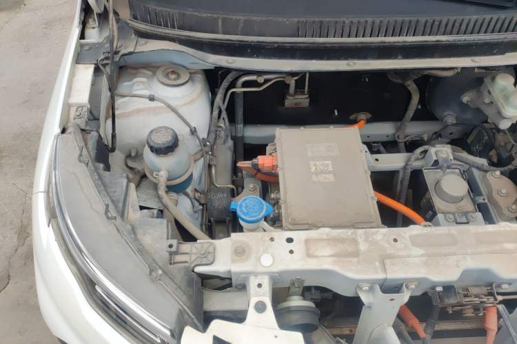 Used Dayun Yuehu 2022 300 Standard Edition Engine Bay Right