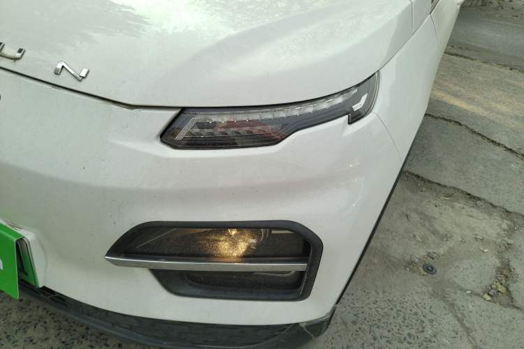 Used Dayun Yuehu 2022 30.66 kWh Two-Wheel Drive Standard Version Left Front Headlight