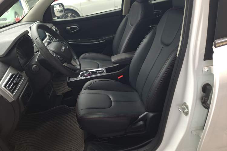Used Dayun Yuehu 2022 30.66 kWh Two-Wheel Drive VIP Edition Left Front Seat