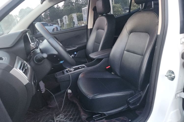 Used Dayun Yuehu 2022 Revised Version 30.66 kWh Two-Wheel-Drive VIP Edition Left Front Seat