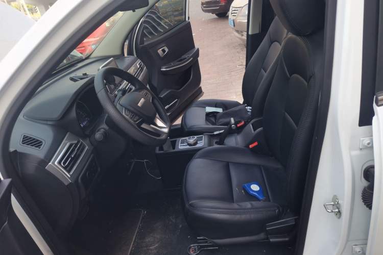 Used Dayun Yuehu 2022 30.66 kWh Two-Wheel Drive Standard Version Left Front Seat