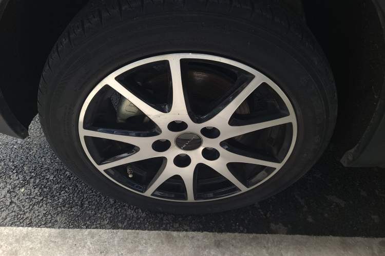Used Dayun Yuehu 2022 30.66 kWh Two-Wheel Drive VIP Edition Left Front Wheel Hub